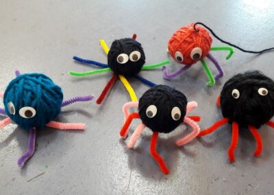 Spinnen für Halloween basteln