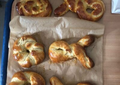 Hasen und Osternester aus Hefeteig